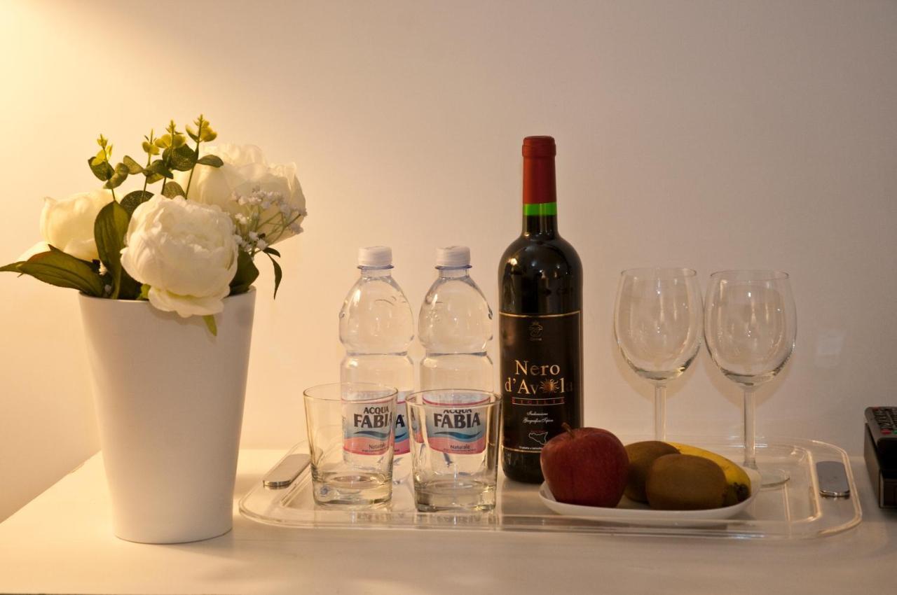 B&B La Finestra Sul Colosseo Roma Ngoại thất bức ảnh