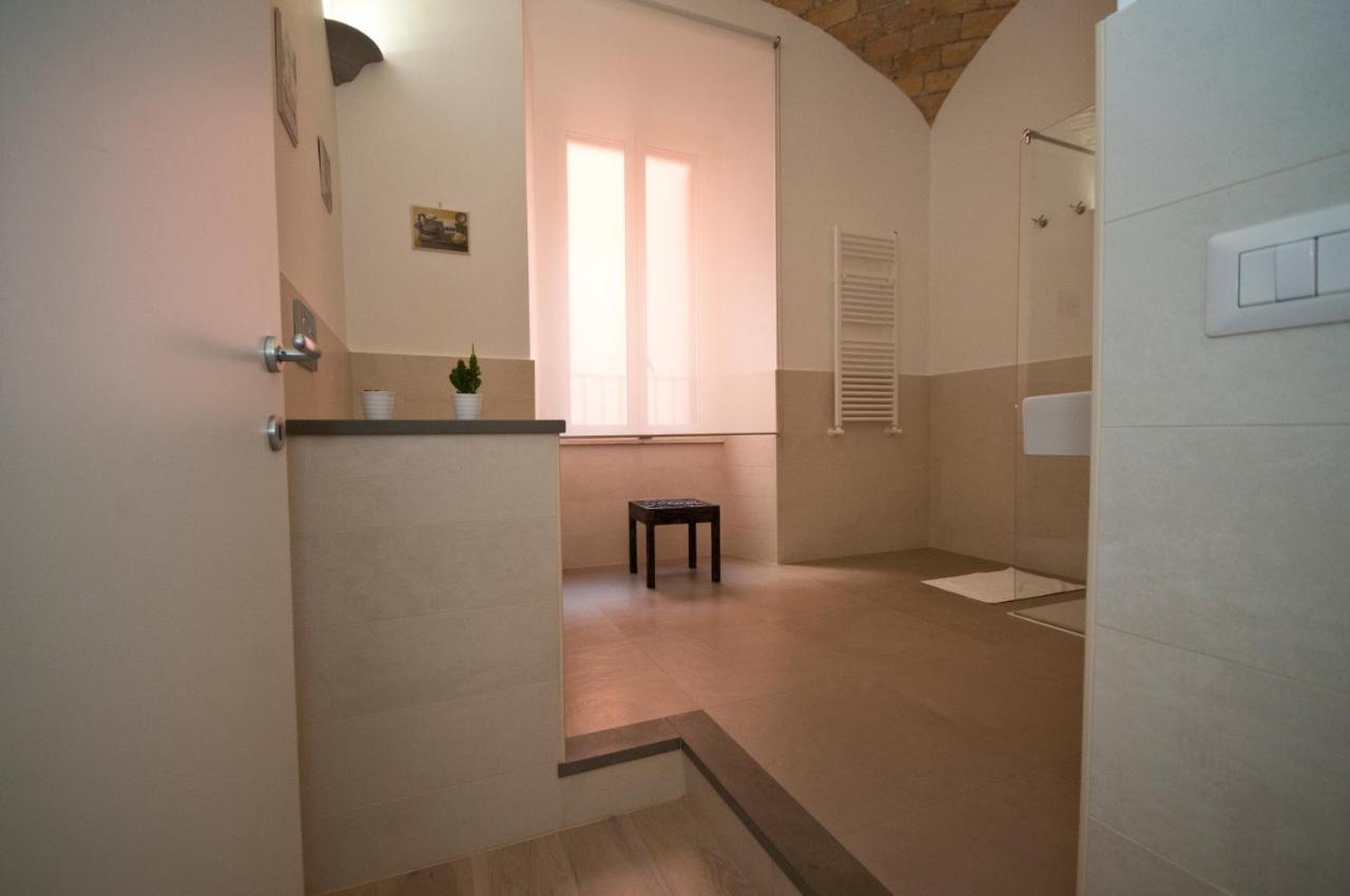 B&B La Finestra Sul Colosseo Roma Ngoại thất bức ảnh